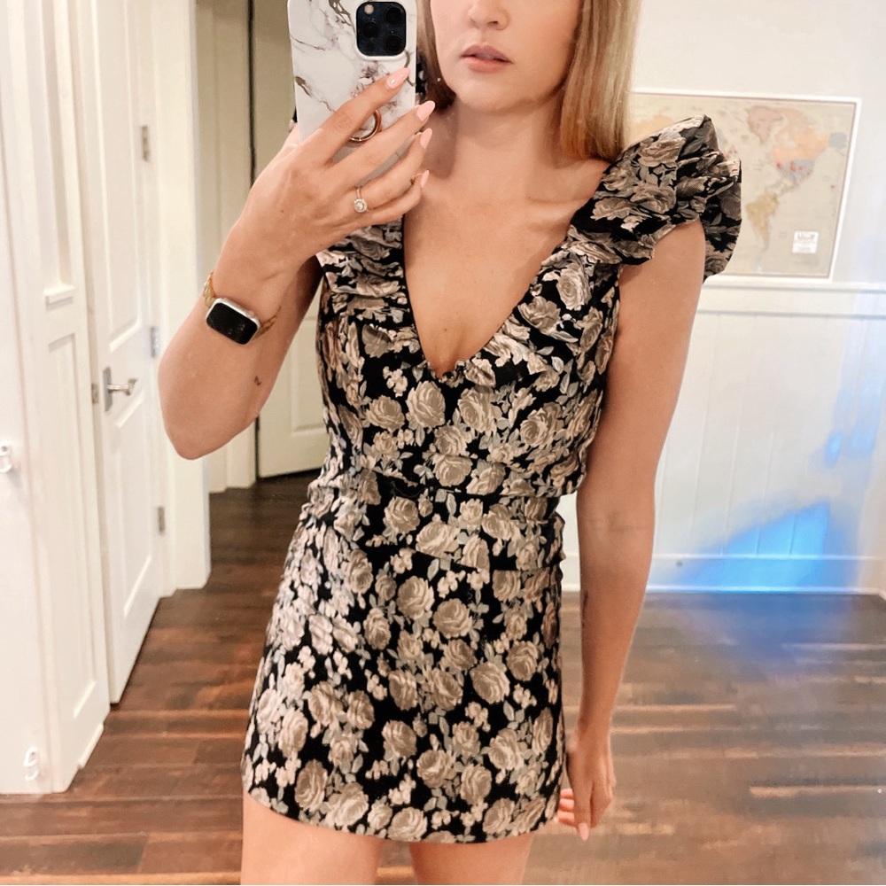 Saylor X FreePeople Women’s  XS floral tapestry ruffle mini dress.